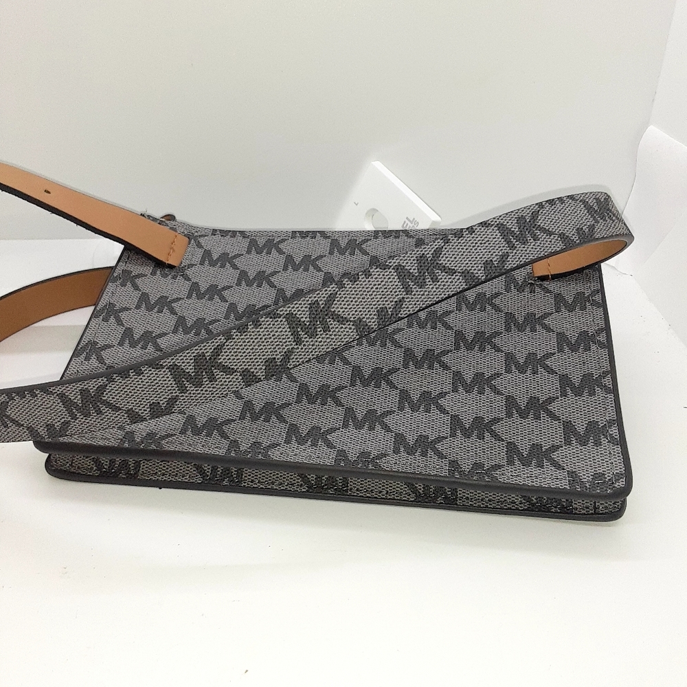 Michael Kors signature gray metal chain fanny pack - Picture 4 of 5